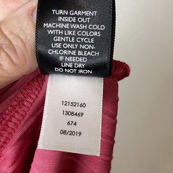 Torrid Red Velvet Tank Pleated High Neck Goddess Blouse (Torrid Size 00) Medium - Picture 7 of 7